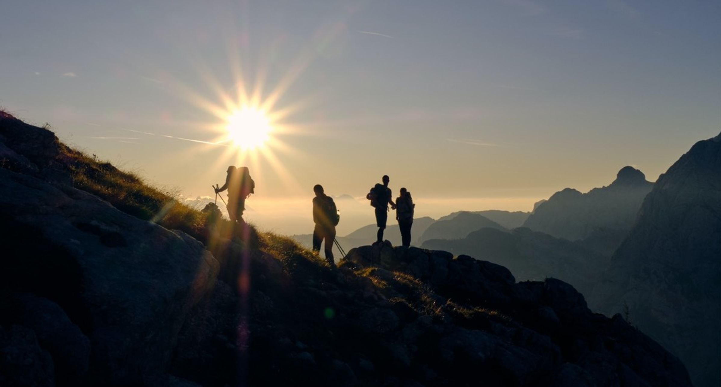 group hiking mountains actifinder